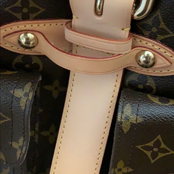 Louis Vuitton Manhattan GM - Picture 9 of 16